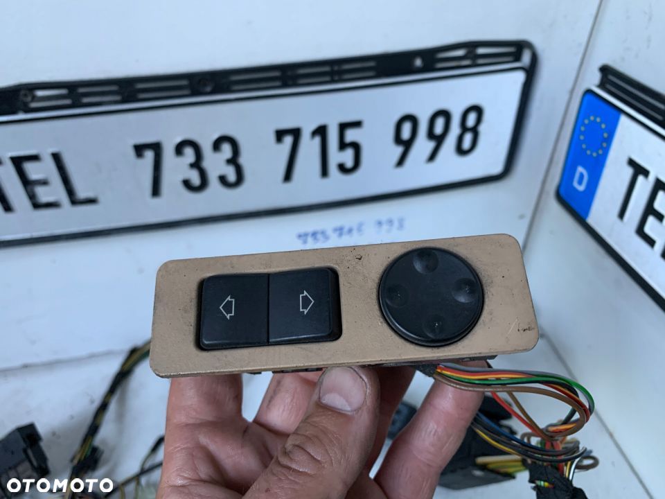 PRZEŁĄCZNIK REGULACJI FOTELA LEWY ŁAMANIE BMW E39 - 1
