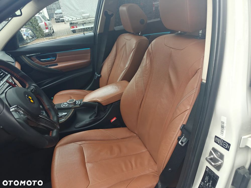 BMW Seria 3 318d Luxury Line - 18