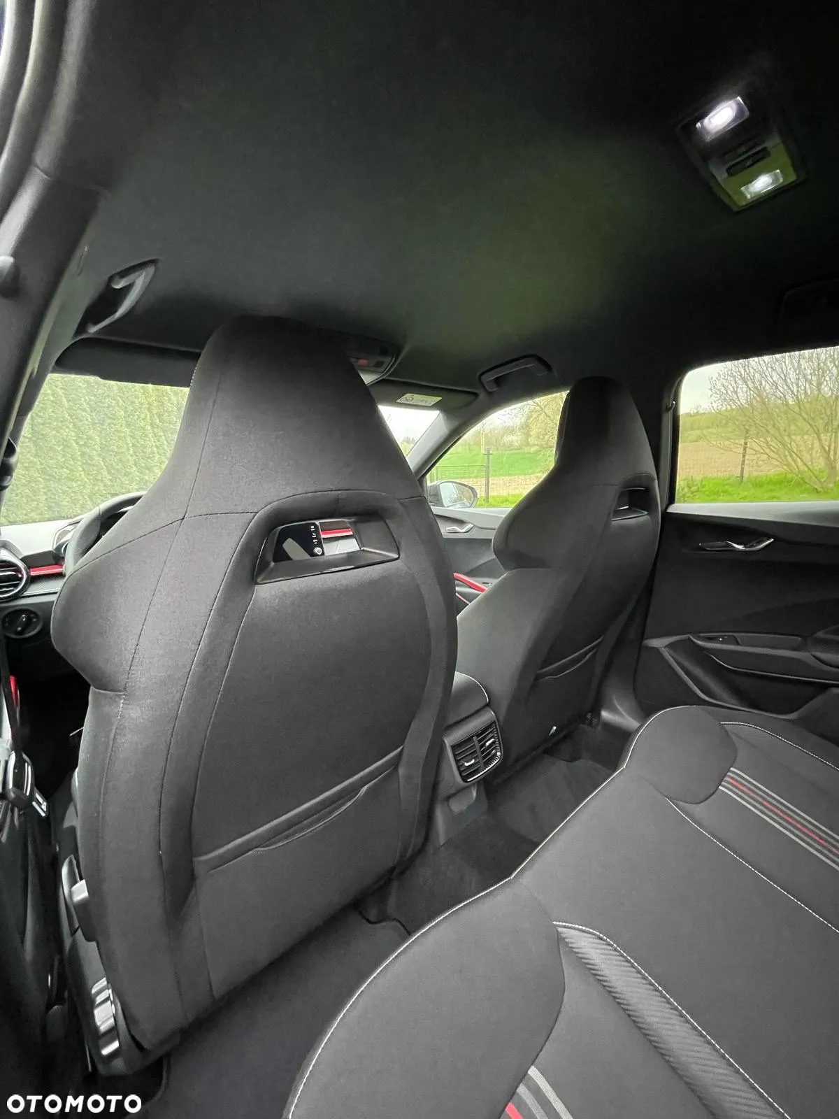 Skoda Fabia 1.0 TSI Monte Carlo DSG - 18