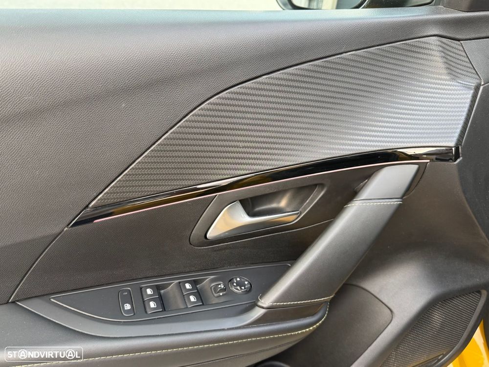 Peugeot 208 1.2 PureTech GT - 12