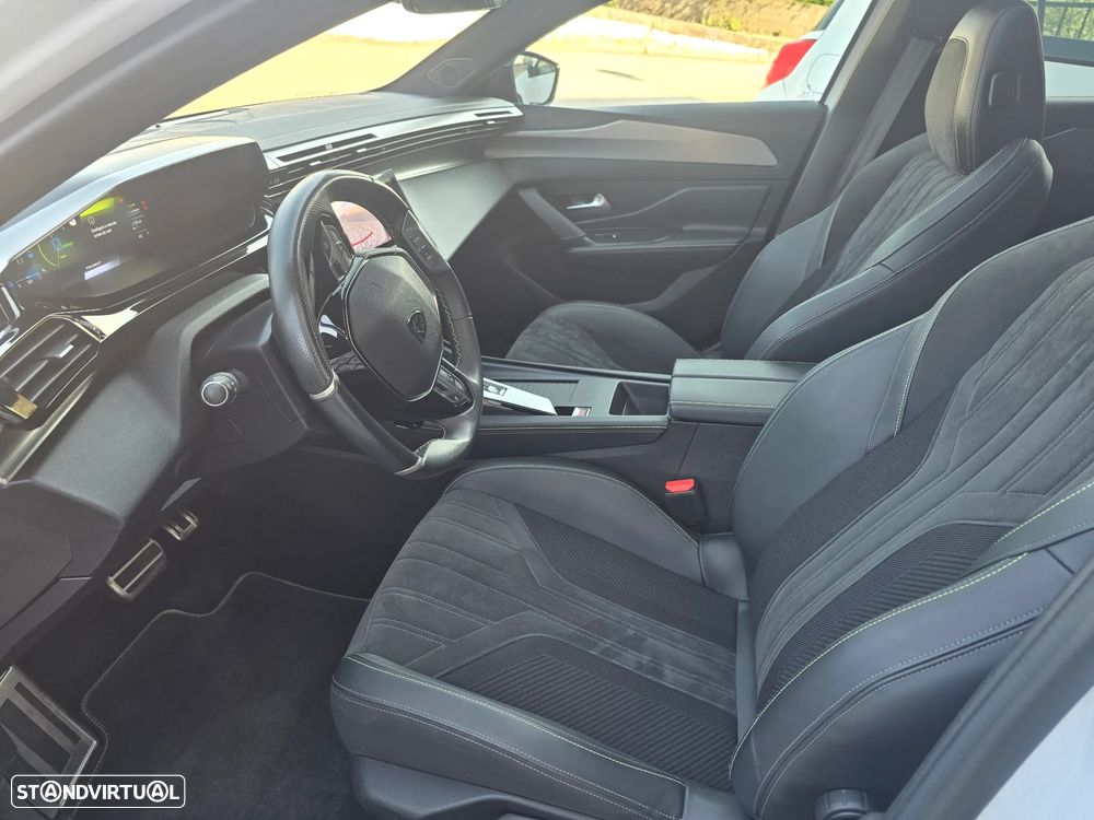 Peugeot 308 1.6 Hybrid GT e-EAT8 - 24