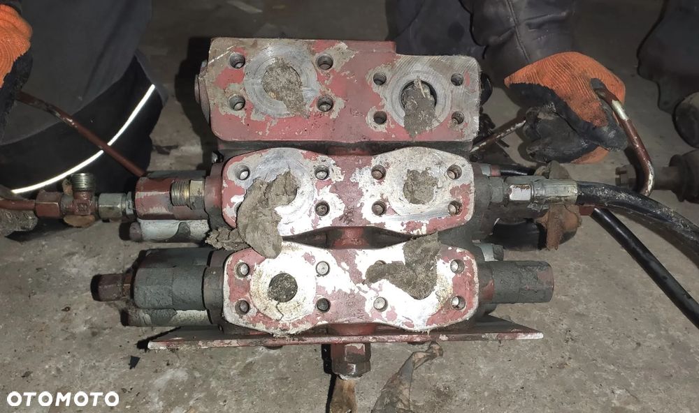 rozdizelacz hydrauliczny - 1