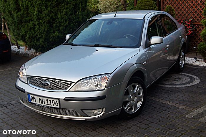 Ford Mondeo 1.8 Ghia - 10