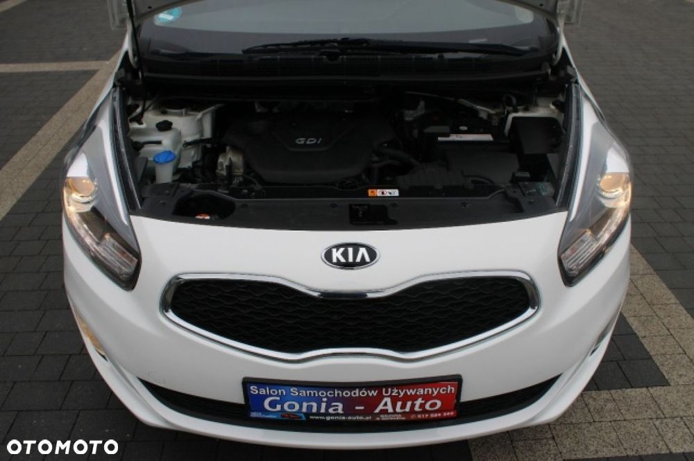 Kia Carens - 16