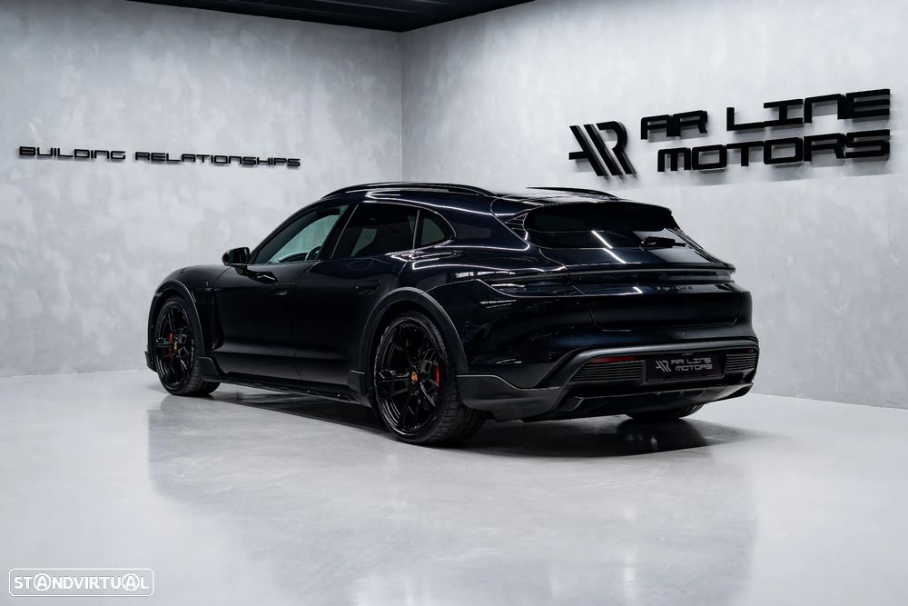 Porsche Taycan Cross Turismo 4S - 9