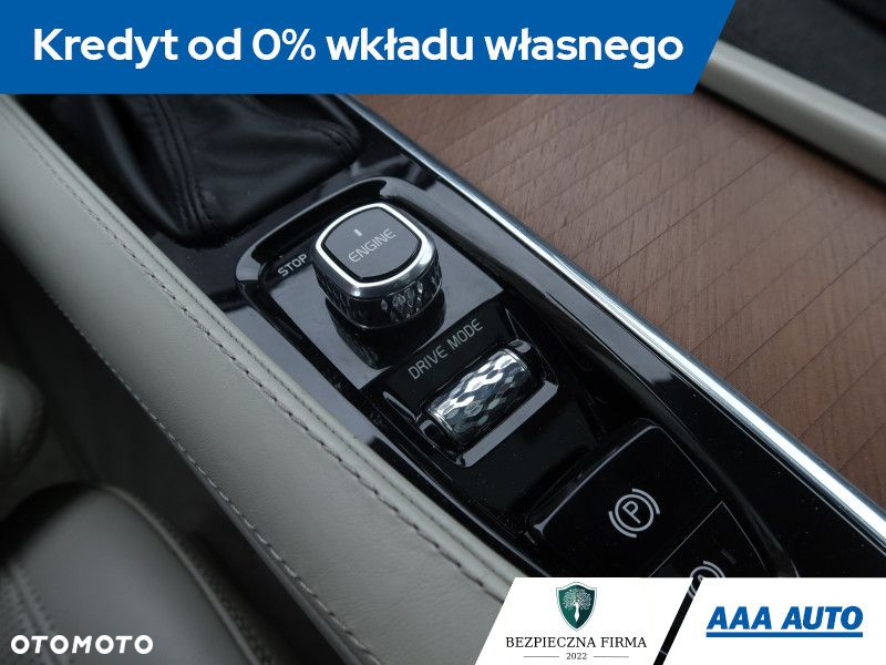 Volvo XC 90 - 24