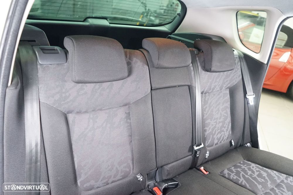 Peugeot 3008 1.6 HDi Allure - 38