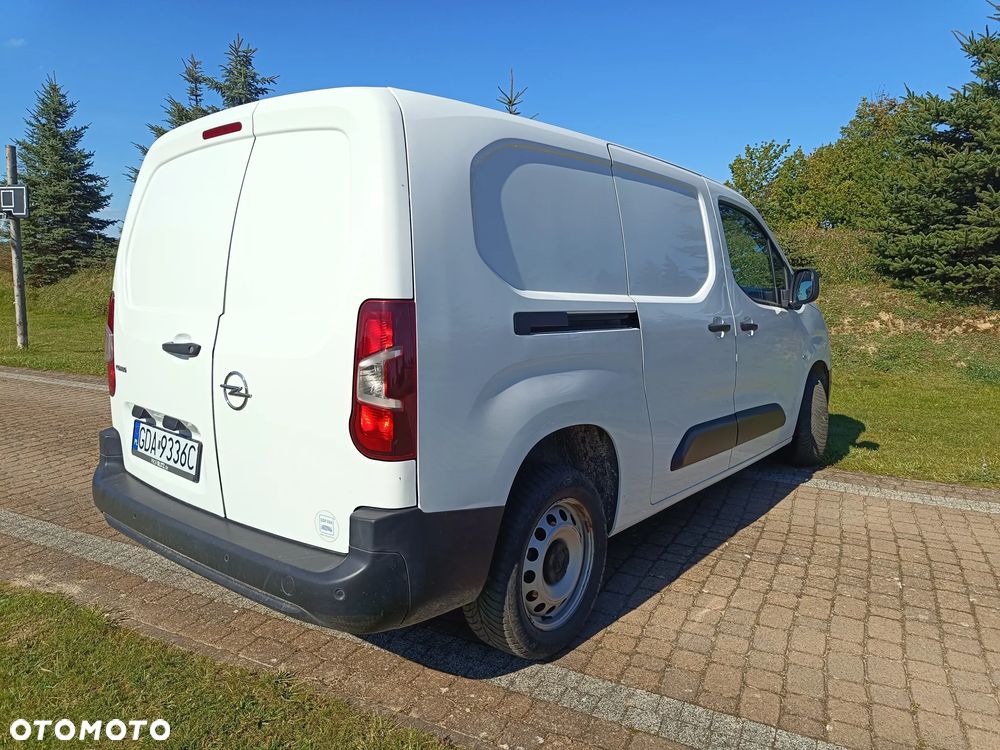 Opel COMBO - 11