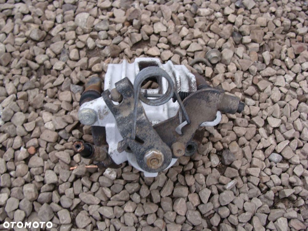 zacisk hamulcowy prawy tył audi a4 b6 - 2