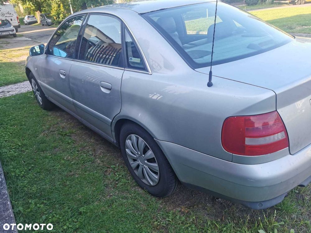 Audi A4 Limousine - 2