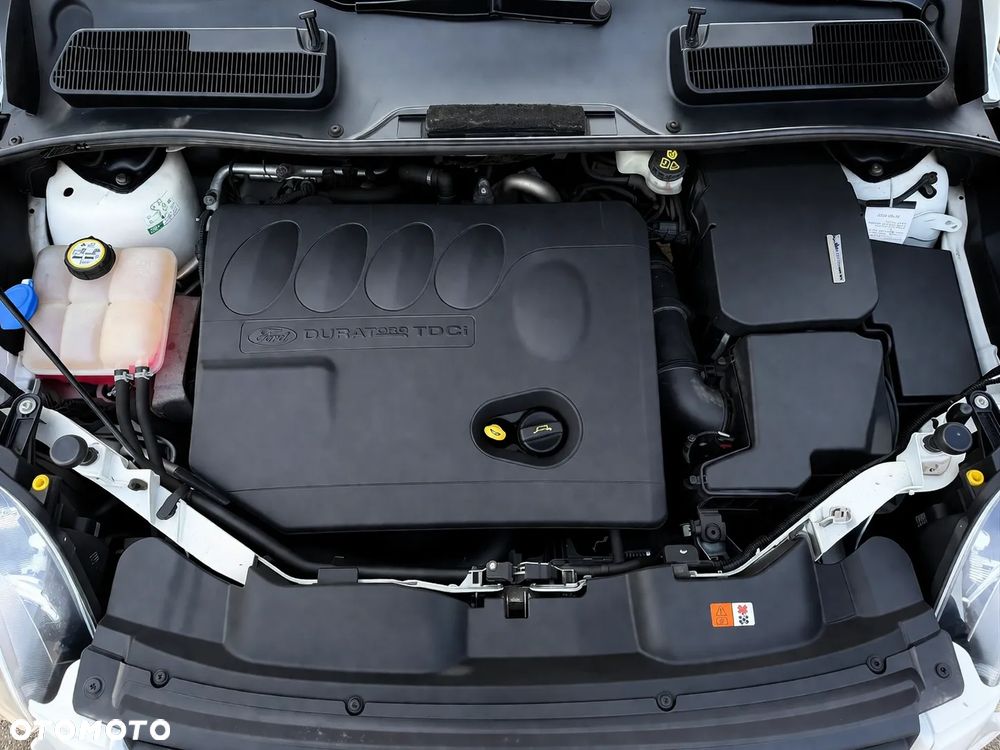 Ford Kuga 2.0 TDCi 4x4 Titanium - 11