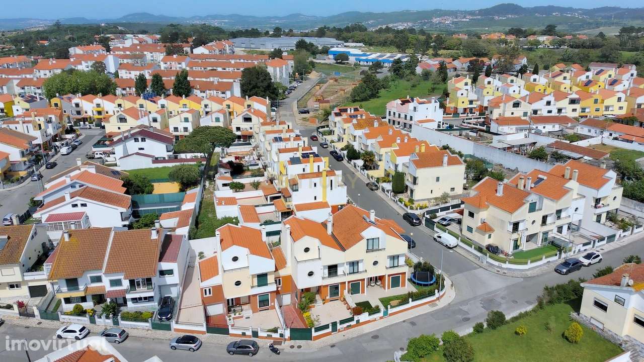 Excelente moradia T4+1 no Algueirão - Grande imagem: 2/45