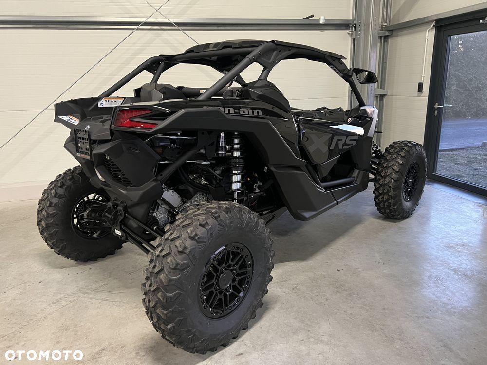 Can-Am Maverick - 11