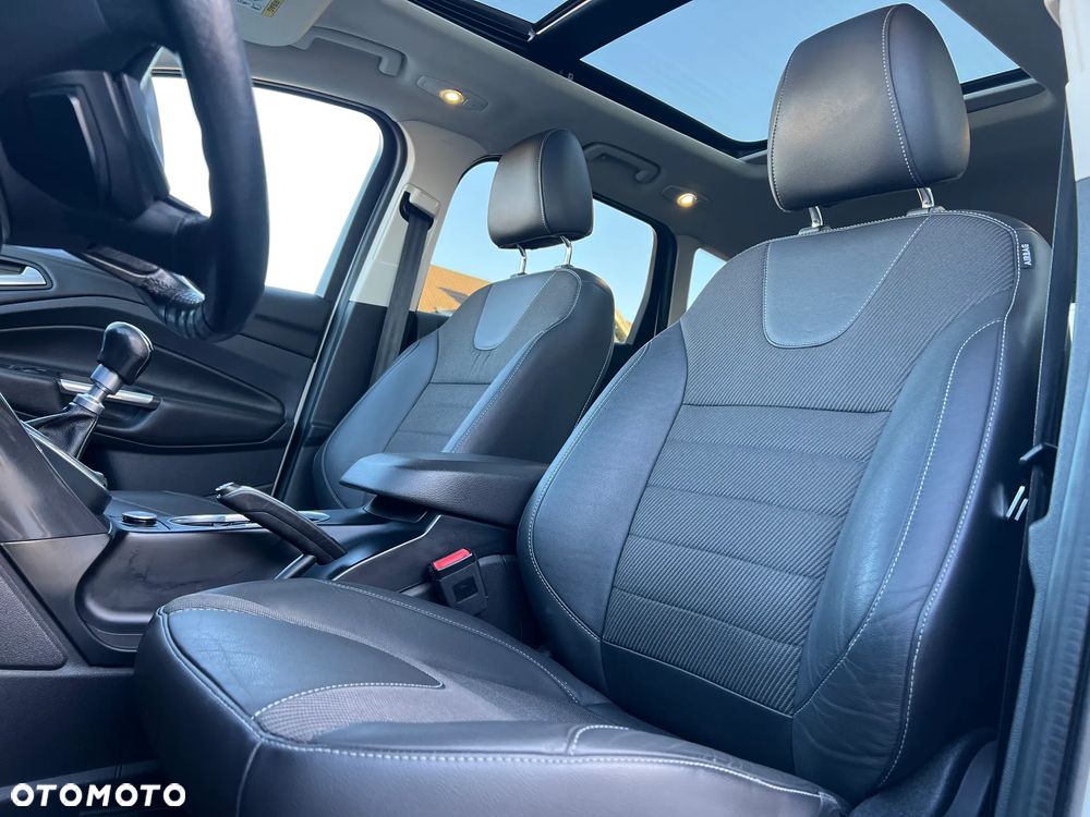 Ford Kuga 2.0 TDCi 4x4 Vignale - 27