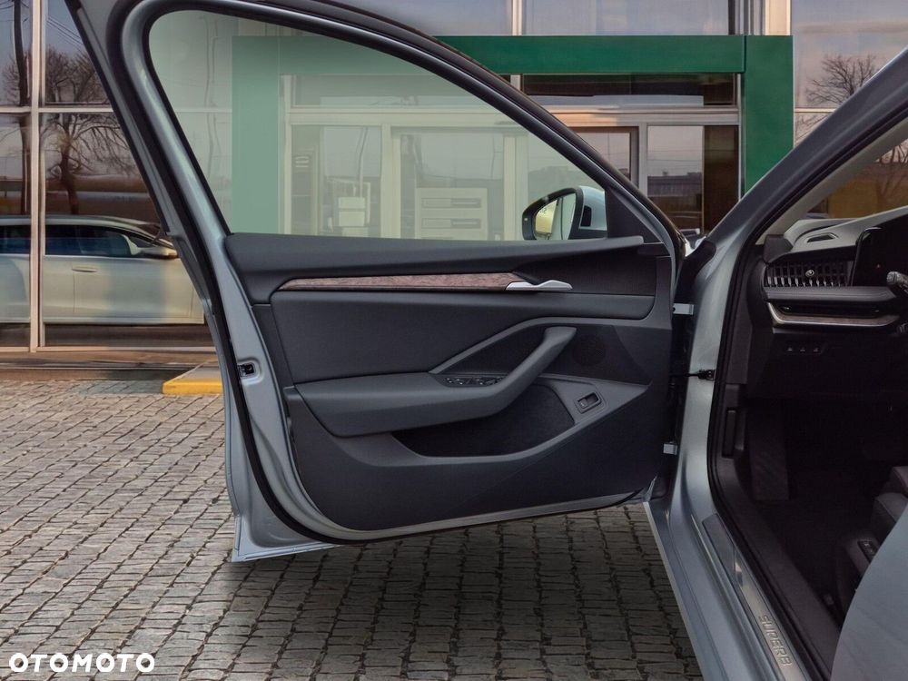 Skoda Superb 1.5 TSI mHEV L&K DSG - 19