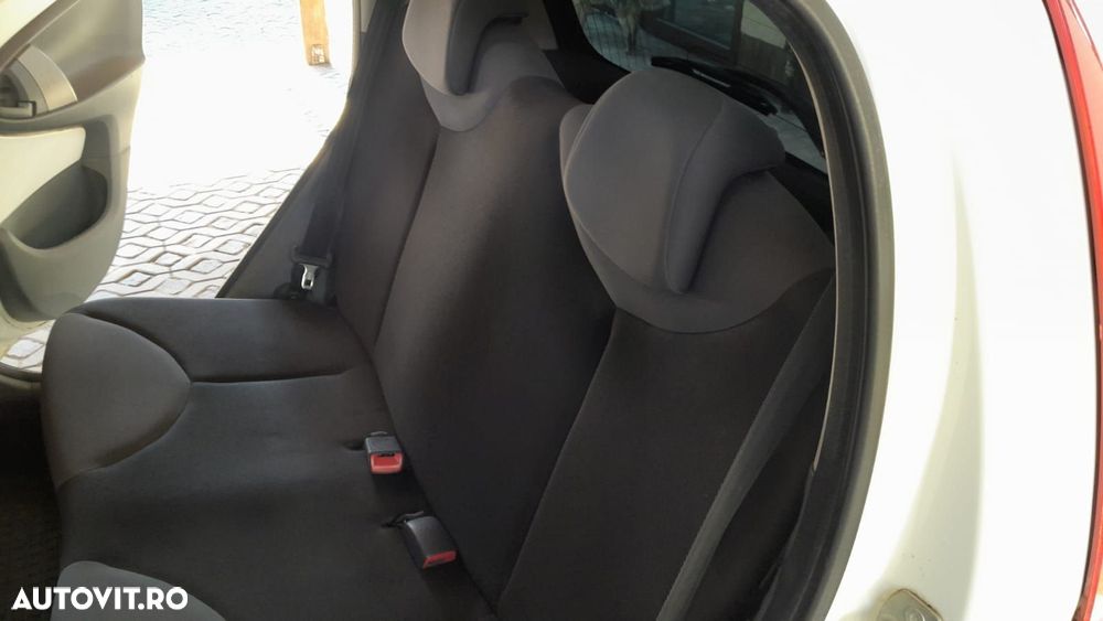 Peugeot 107 1.0 E Active - 10