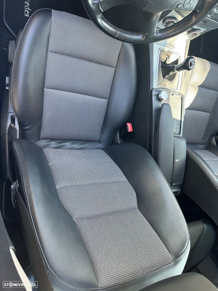Mercedes-Benz C 220 CDi Avantgarde BlueEfficiency - 20
