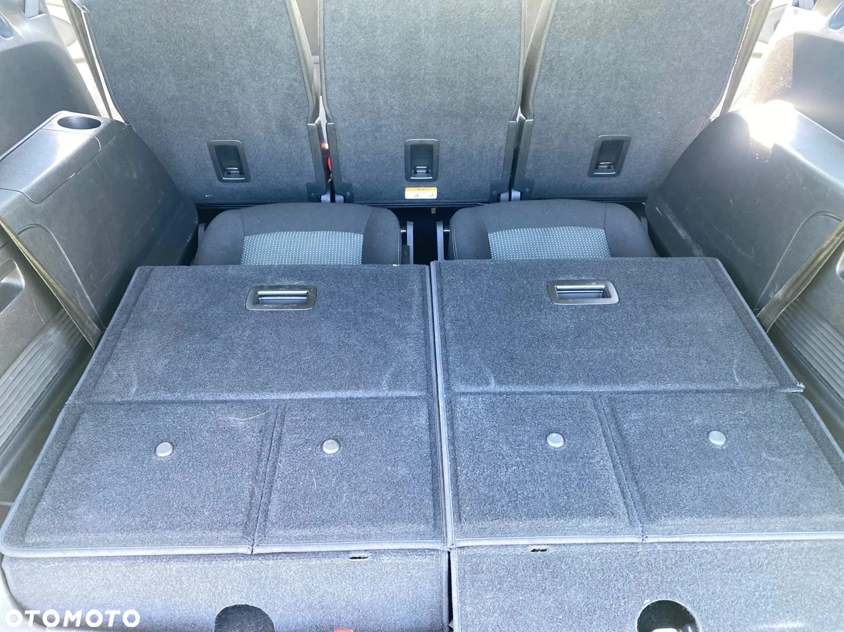 Ford S-Max 2.0 Ambiente - 27