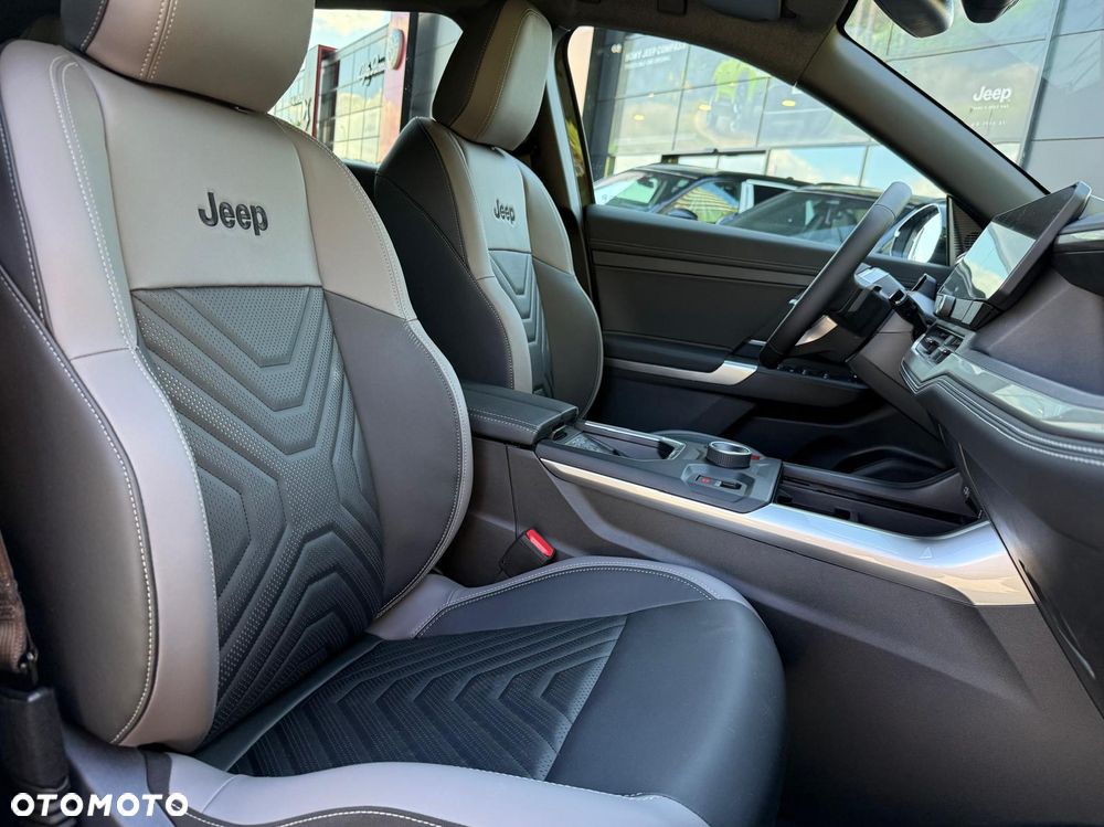 Jeep Compass 1.2 T3 mHEV Summit FWD DCT - 8