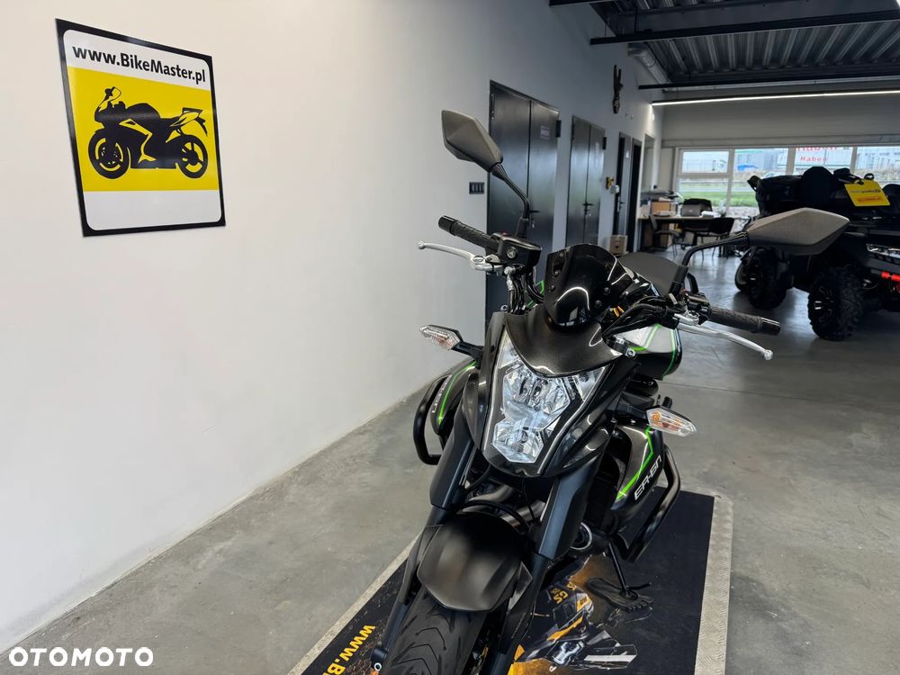 Kawasaki ER - 32