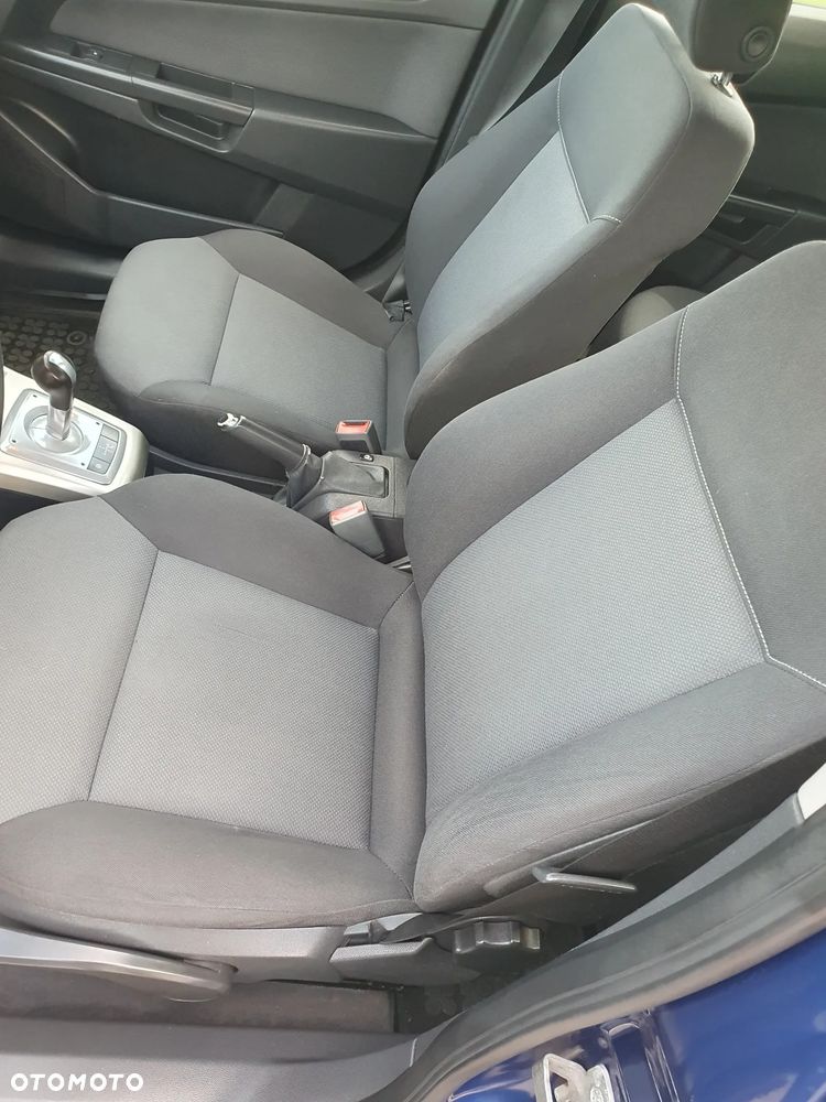 Opel Astra 1.6 Essentia - 11
