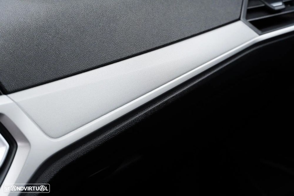 BMW 330 e Line Luxury Auto - 40