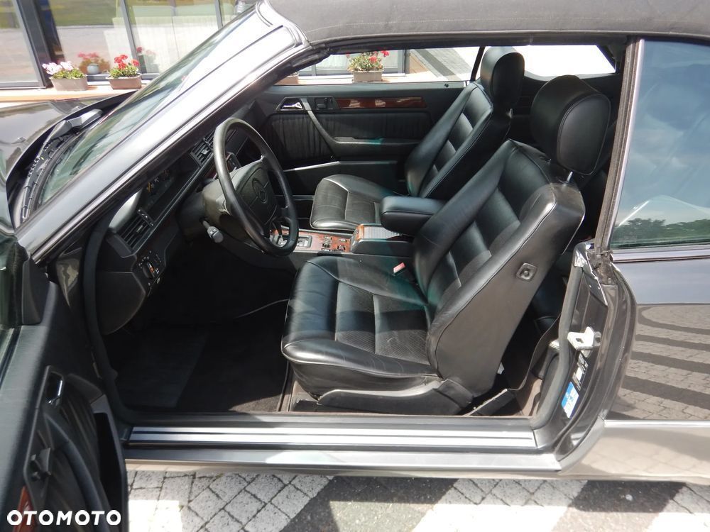 Mercedes-Benz W124 (1984-1993) - 28