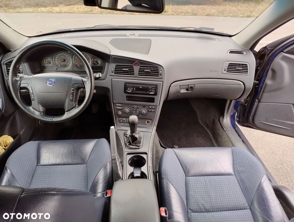 Volvo V70 2.5T - 10