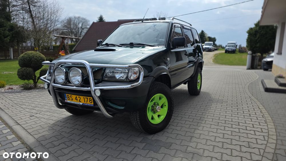 Nissan Terrano 2.7 TDi Comfort - 3