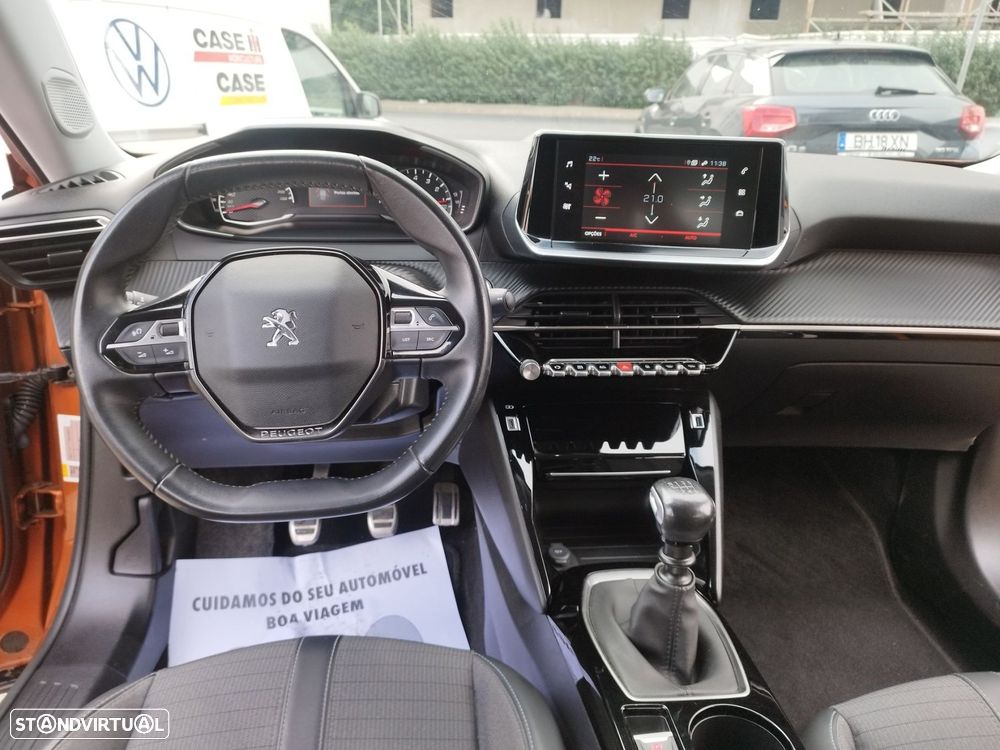 Peugeot 2008 1.2 PureTech Allure - 11