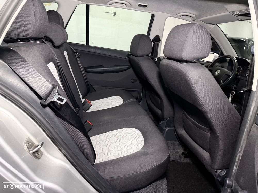 Skoda Fabia Break 1.4 16V Sport - 10