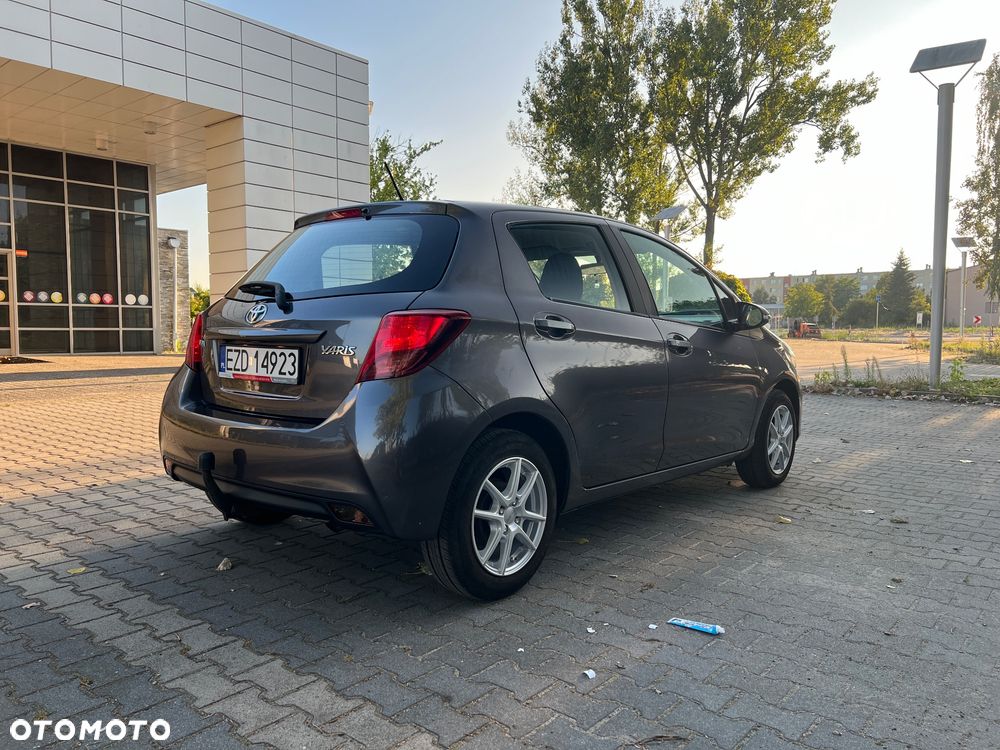Toyota Yaris 1.33 Premium - 5