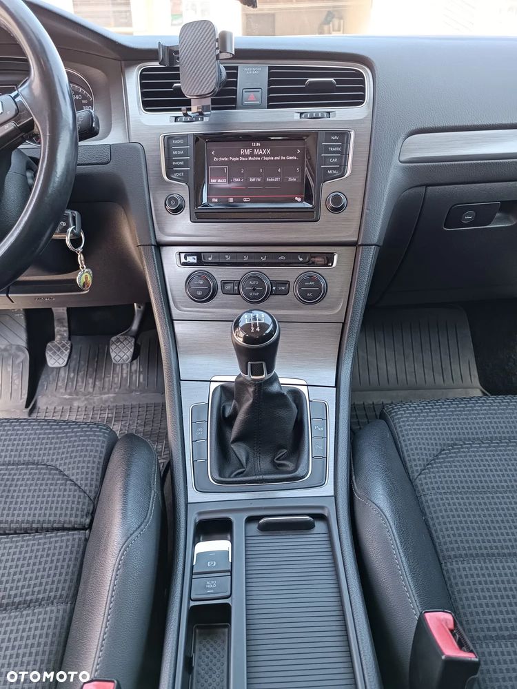 Volkswagen Golf 1.6 TDI BlueMotion Technology Comfortline - 10