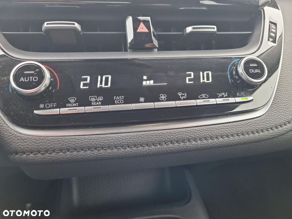 Toyota Corolla 1.5 Comfort - 19