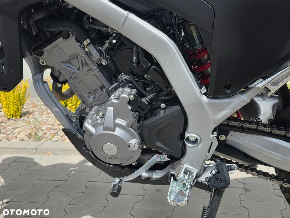 Honda CRF - 9