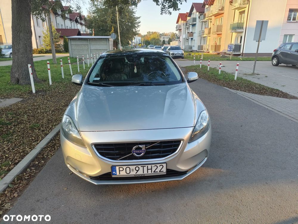 Volvo V40 D2 Momentum - 2
