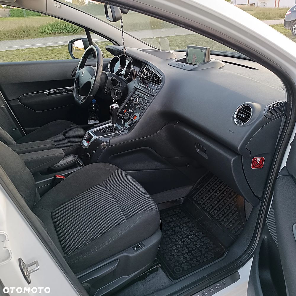 Peugeot 5008 2.0 HDi Premium + - 28