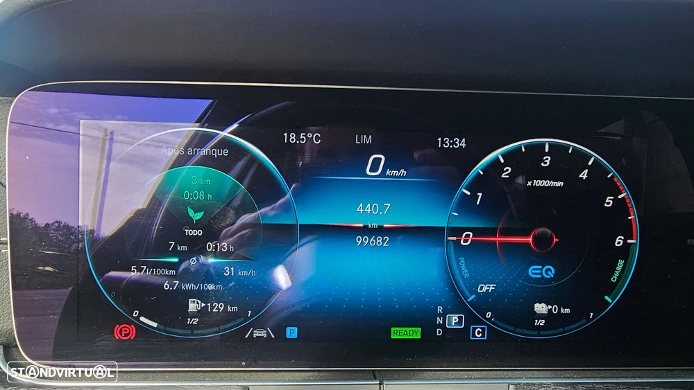 Mercedes-Benz E 300 de 4Matic 9G-TRONIC AMG Line - 11