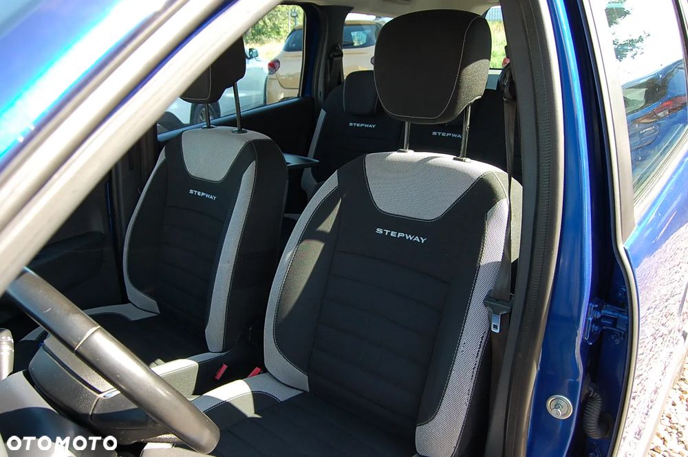 Dacia Lodgy 1.3 TCe Stepway S&S - 24