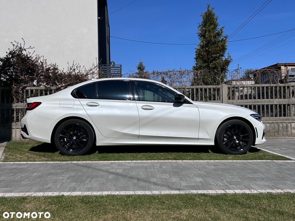 BMW Seria 3 330i xDrive - 2