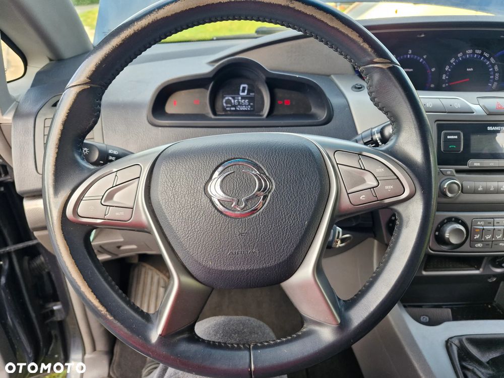 SsangYong/KGM Rodius 200 e-XDi Crystal Plus - 11
