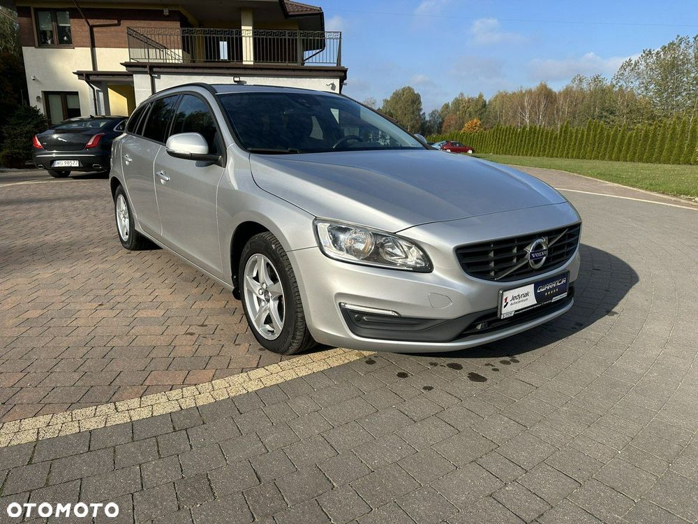 Volvo V60 D2 Drive-E Base - 1