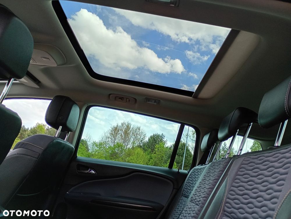 Opel Zafira Tourer 1.4 Turbo Innovation - 32