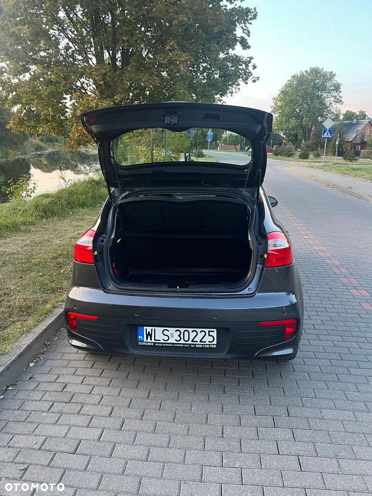 Kia Rio 1.4 crdi Business Line - 11
