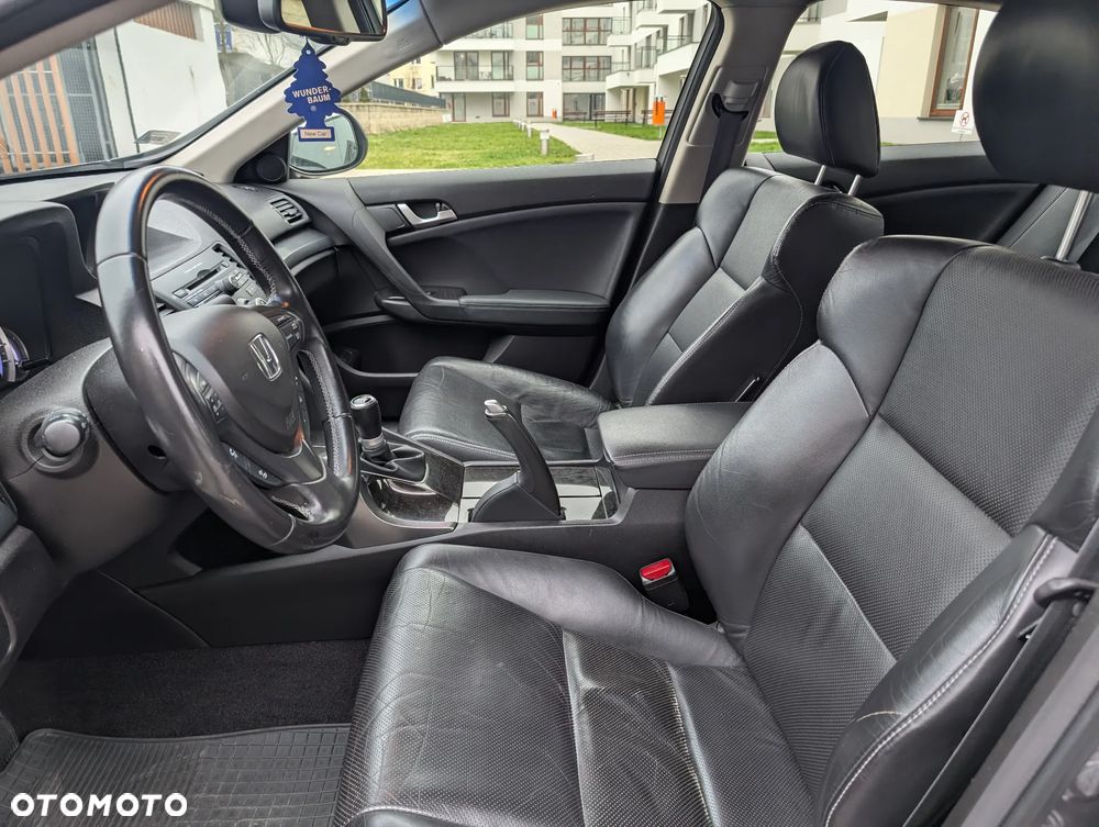 Honda Accord 2.0 Executive - 7