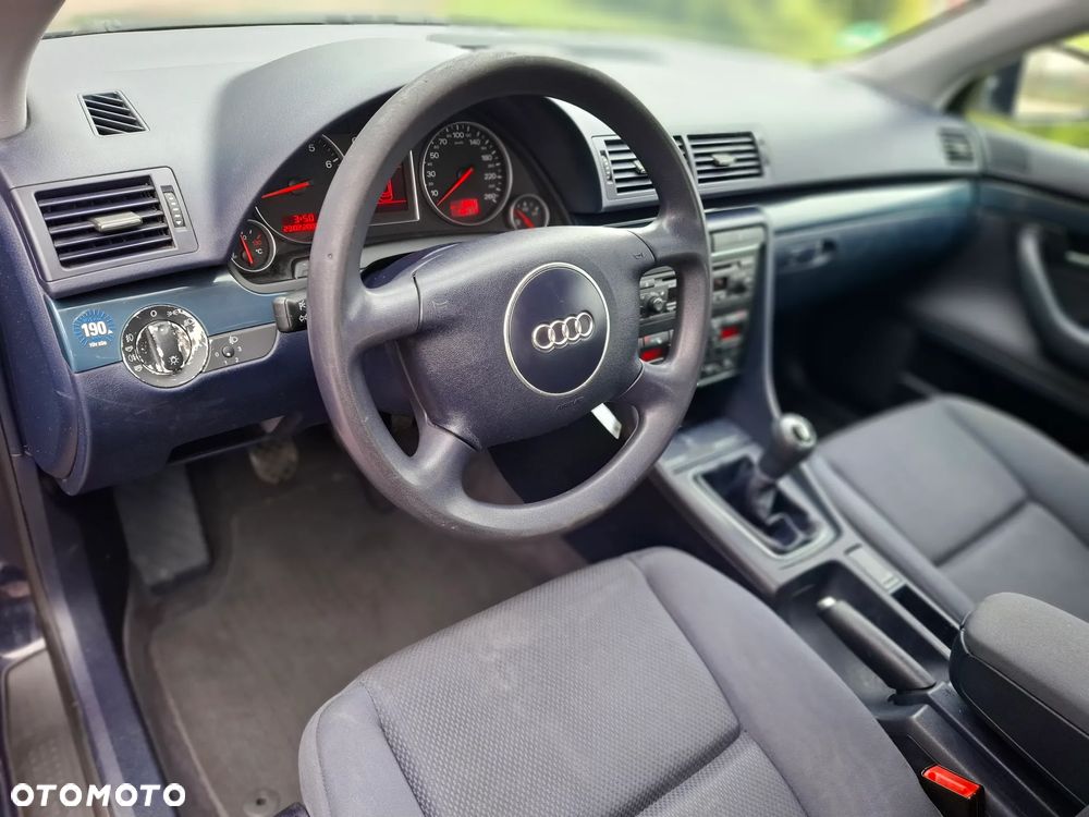 Audi A4 Limousine - 7