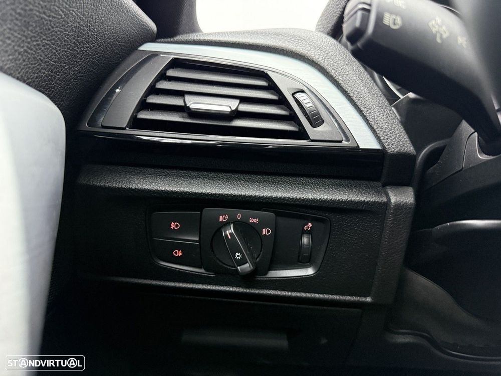 BMW 125 dA Pack M - 23
