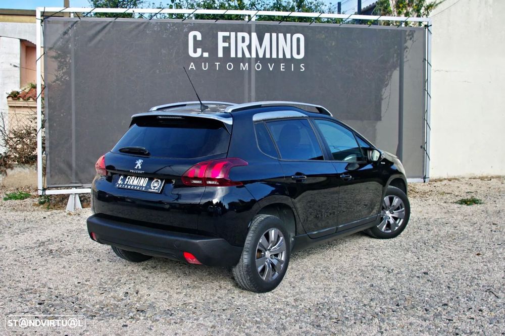 Peugeot 2008 1.2 PureTech Style - 8