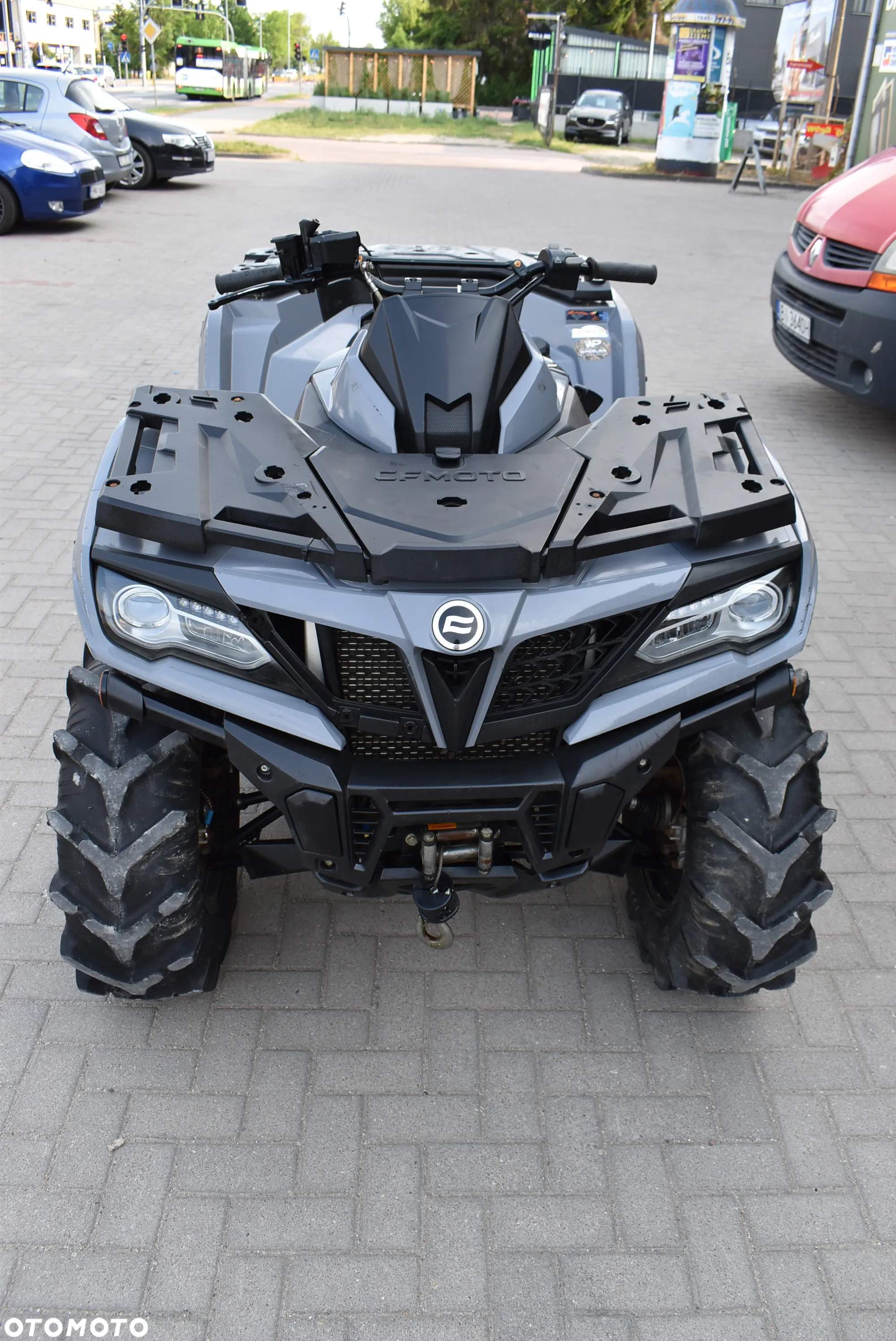 CFMoto CForce - 10