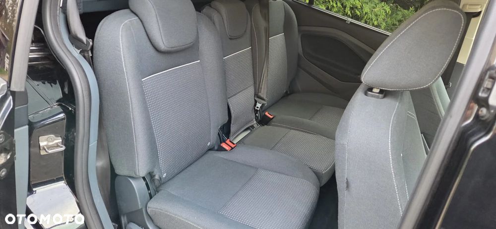 Ford Grand C-MAX - 19